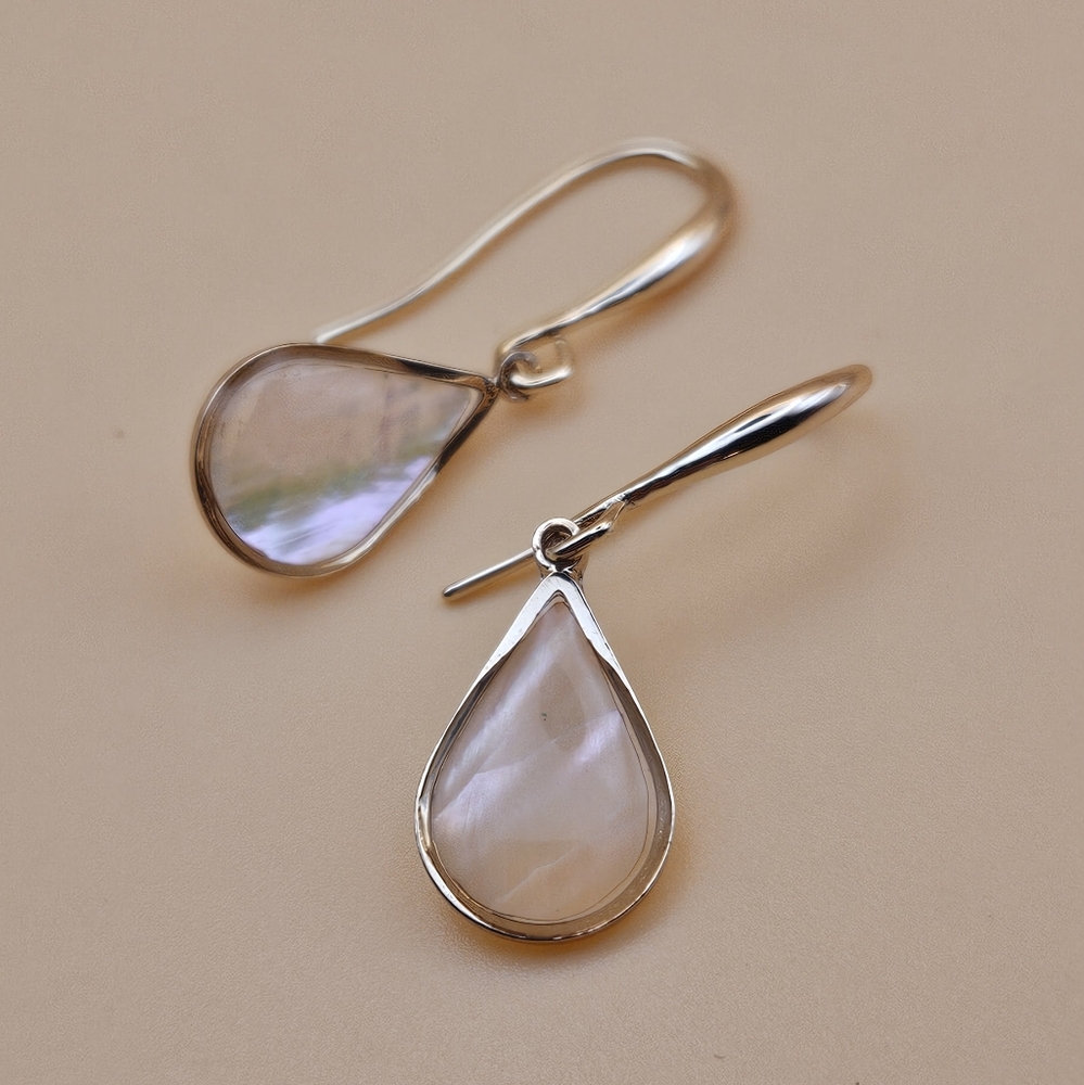 NEW! 18k Gold Teardrop Earrings